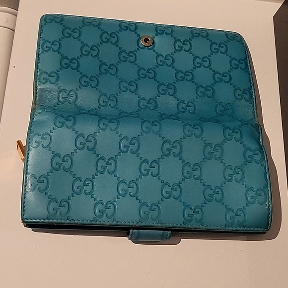 Authentic Gucci Wallet - Picture 2 of 10